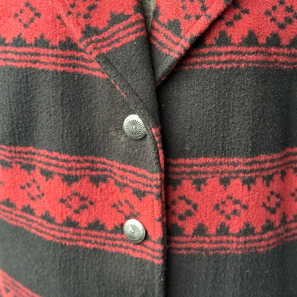 Orvis Black and Red Patterned Fleece Vest - Picture 5 of 5